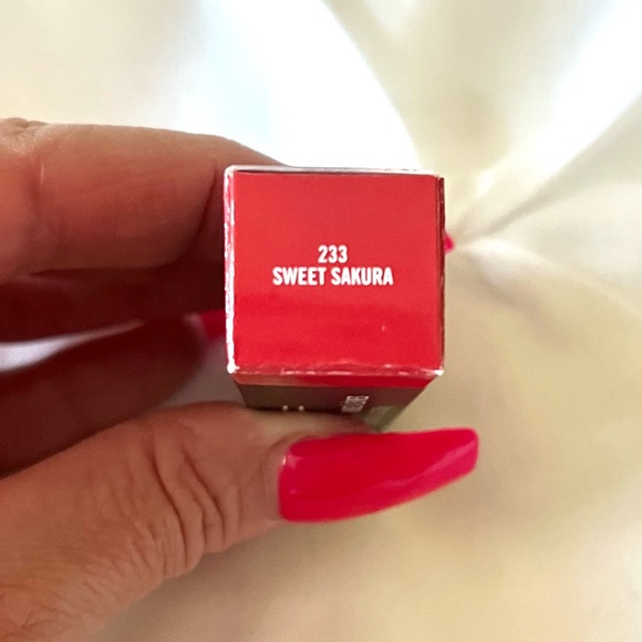 MAC CREMESHEEN LIPSTICK in Sweet Sakura, New in Box! - Picture 4 of 10